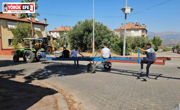 Karacasu’daki festivalde 13 buçuk metrelik tahinli pide yapıldı