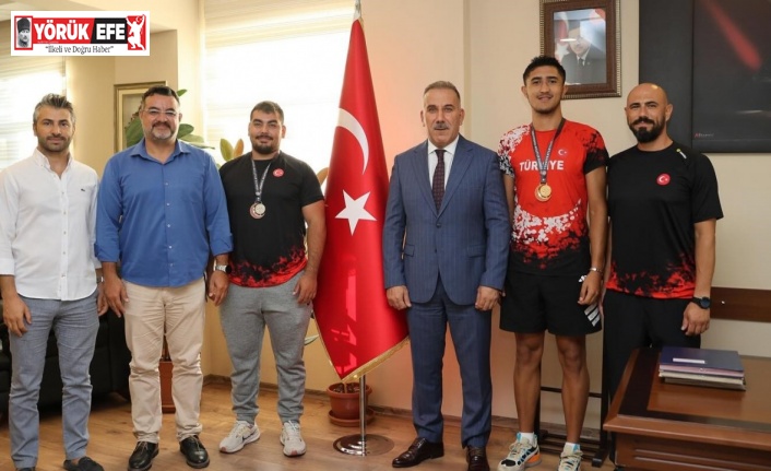 Müdür Yığmatepe, başarılı sporcuları ağırladı