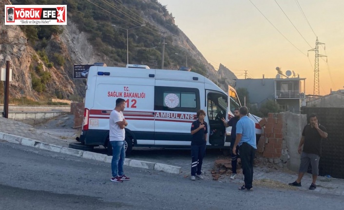 Söke’de ambulans ile cip çarpıştı