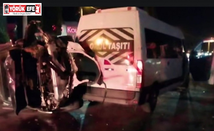 Söke’de servis minibüsü ile otomobil çarpıştı: 3 yaralı