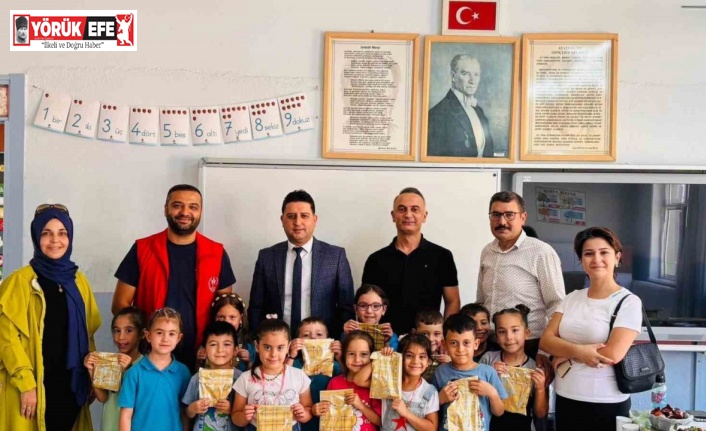 Ilıdağlı öğrenciler kırtasiye malzemeleri sevinci yaşadı