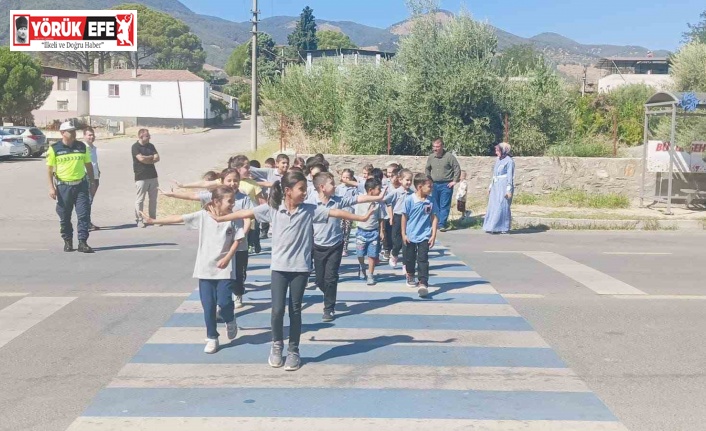 Karacasu’da öğrencilere trafik bilinci eğitimi