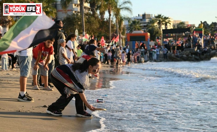 Kuşadası’nda ‘Sumud Filosu’na’ destek etkinliği yapıldı