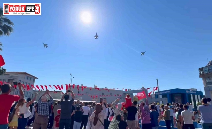 Söke’de hava kuvvetleri uçaklarının gösteri uçuşu gurur yaşattı