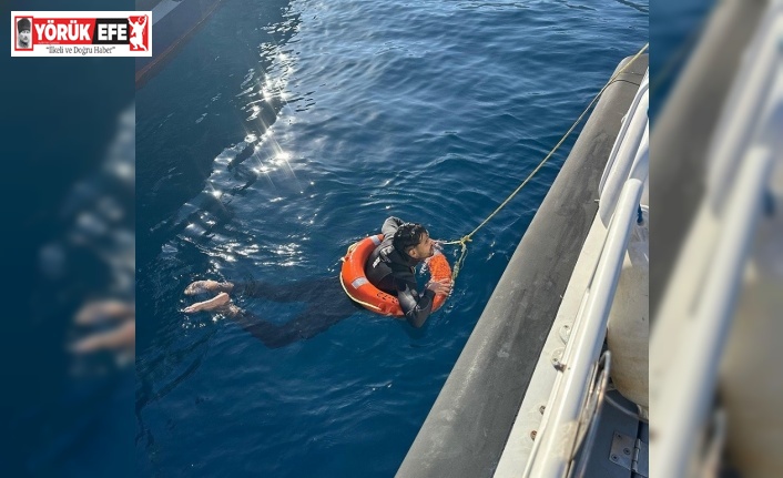 Yüzerek Yunanistan’a geçmeye çalıştı