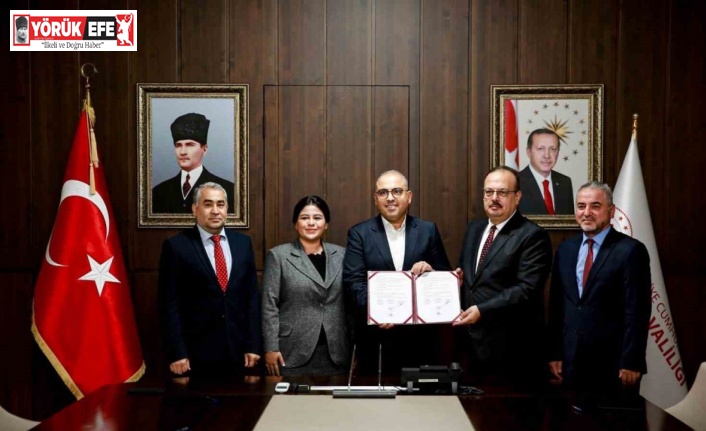 ADÜ İlahiyat Fakültesi’nde yapılacak olan cami için imzalar atıldı