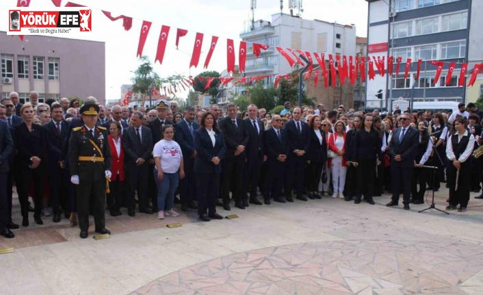 Aydın’da 29 Ekim kutlamaları çelenk sunma töreni başladı