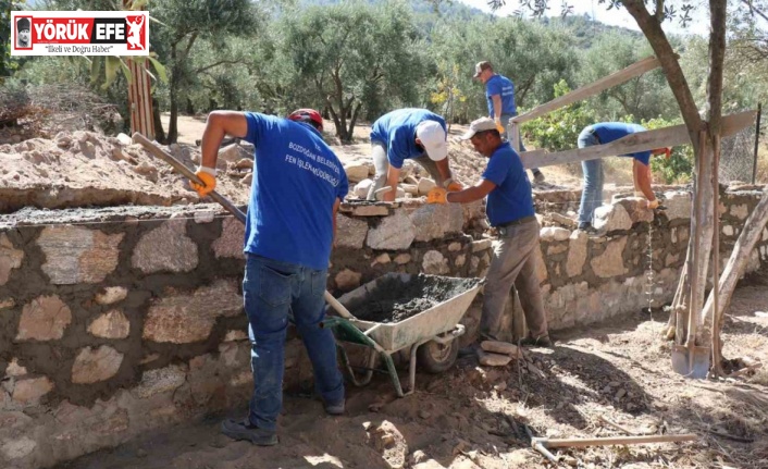 Çamlıdere’de köy içi yollar ve okul çevre duvarları yenilendi