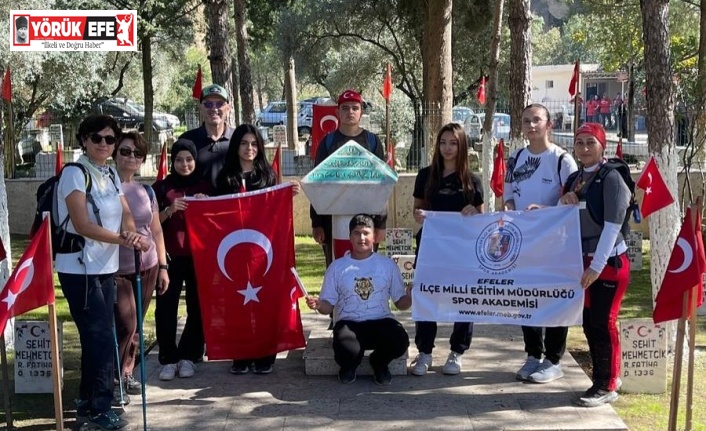 Efeler’de gençlerden vefa yürüyüşü