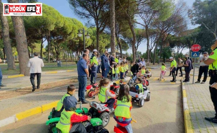 Nazilli’de 45 öğrenci trafik dedektifi oldu