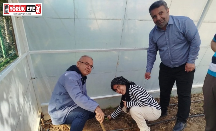 Özel öğrenciler fideleri toprakla buluşturdu