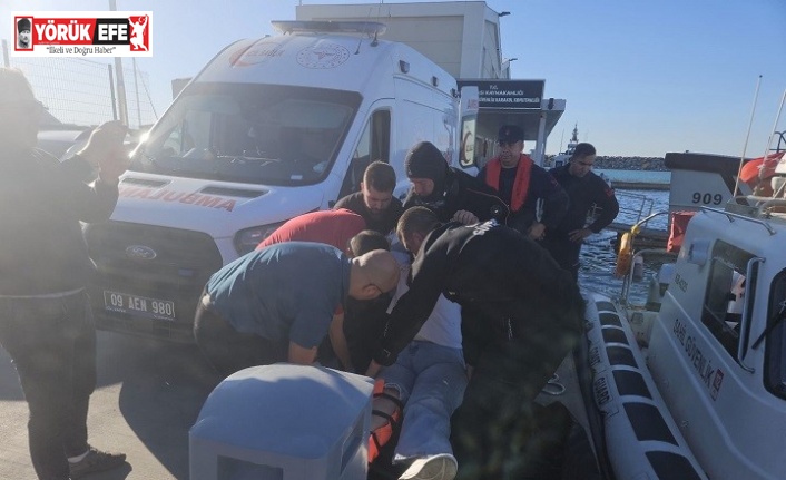 Sahil güvenlik ekipleri yaralanan şahsı kurtardı