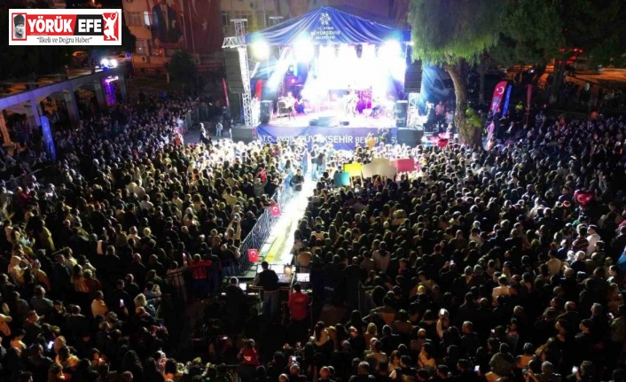 Söke’de Cumhuriyet coşkusu Kıraç konseriyle zirveye çıktı