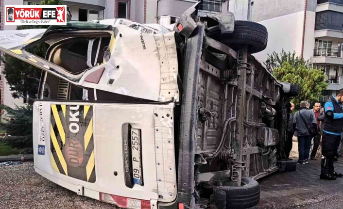 Söke’de öğrenci servisleri çarpıştı: 3 yaralı