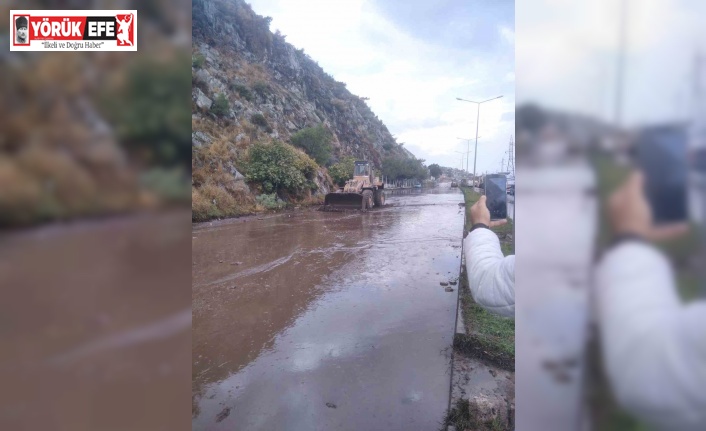 Söke’de toprak kayması: "Karayolu trafiğe kapandı"