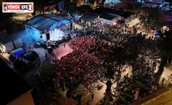 Yenipazarlılar ünlü sanatçıyla coştu