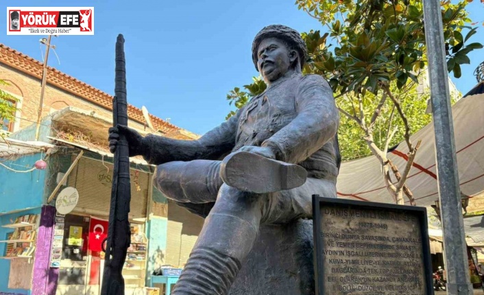 Yunanlıları kendi silahlarıyla vuran İsmail Efe’nin heykelindeki kama çalındı