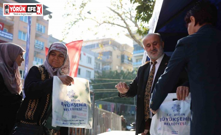 Aydın Büyükşehir’in kışlık fideleri İncirliova’da vatandaşlara dağıtıldı