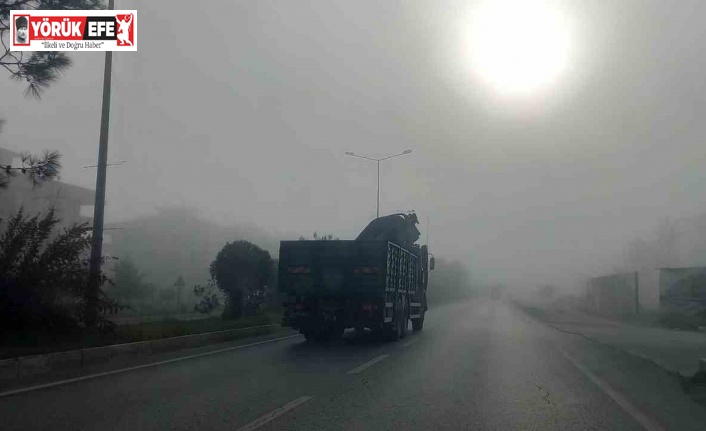 Aydın’da yoğun sis sürücülere zor anlar yaşattı