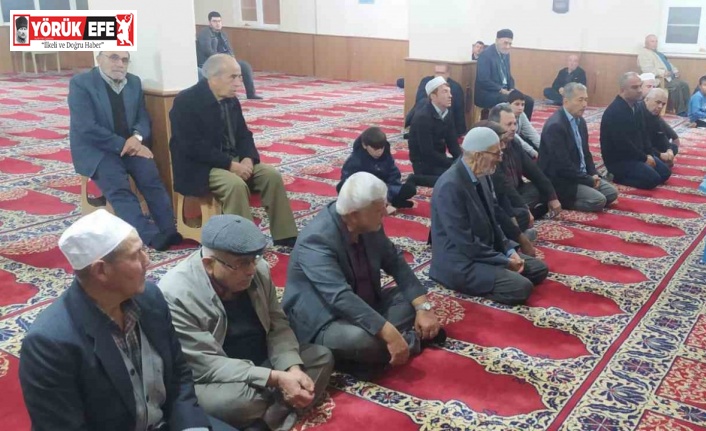 Cemaat Mutaflar Camii’nde vatandaşlar sabah namazında bir araya geldi