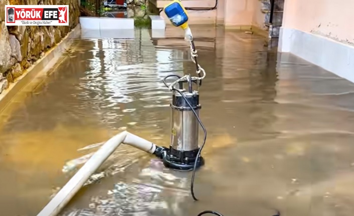 Didim’de sağanak yağmur etkili oldu