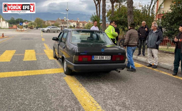 Yaya geçidinden geçmeye çalıştı, otomobil çarptı: 1 yaralı