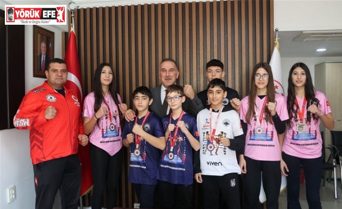 Gençlik ve Spor İl Müdürü Yığmatepe Muay Thai’de başarılı olan sporcuları ağırladı