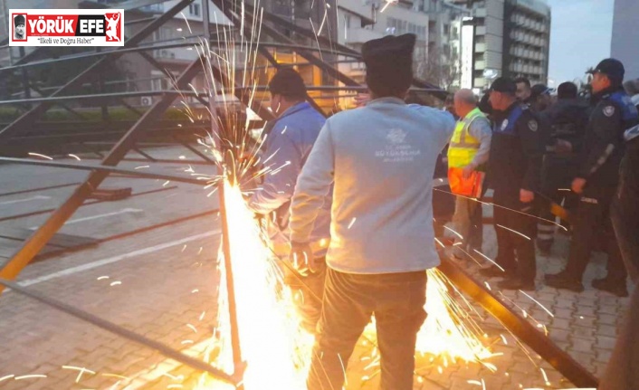 Kuşadası Belediyesi Meclis Üyesi Apaydın: "Biz sadece halkımıza verdiğimiz hizmet aksamasın istiyoruz"