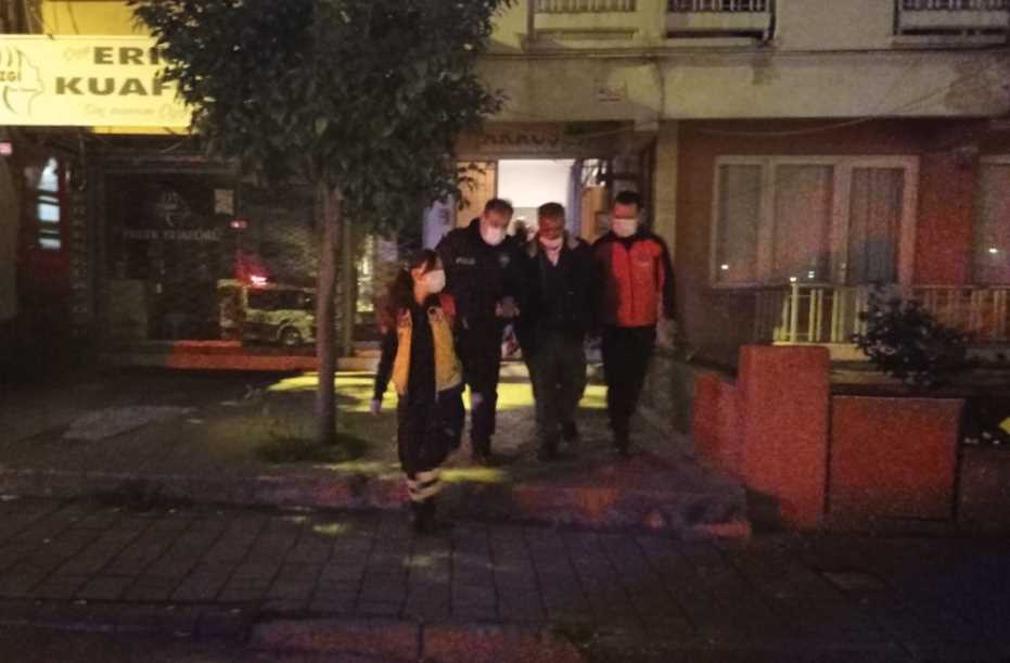 Ailesi İle Tartışan Şahıs Çatıya Çıkıp Atlamak İstedi
