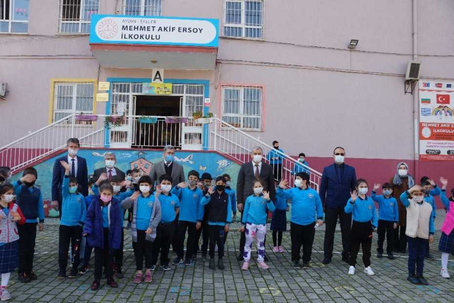 Aydın’Da Öğrencilerin Yüz Yüze Eğitim Sevinci