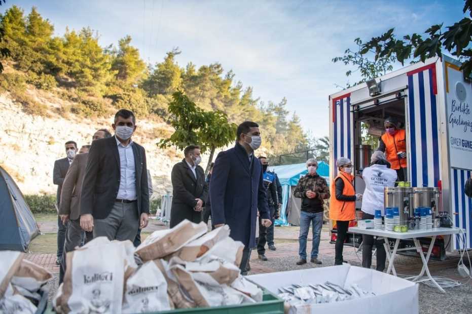 Kuşadası Belediyesi Salgın Boyunca Vatandaşla Dayanışma İçin Seferber Oldu 