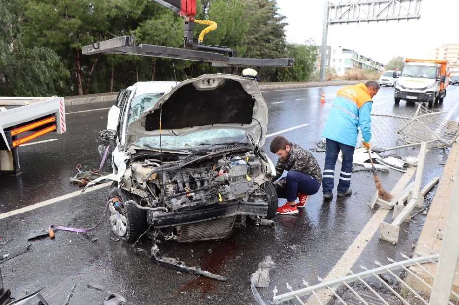 Kuşadası Çevre Yolunda Trafik Kazası: 1 Yaralı 