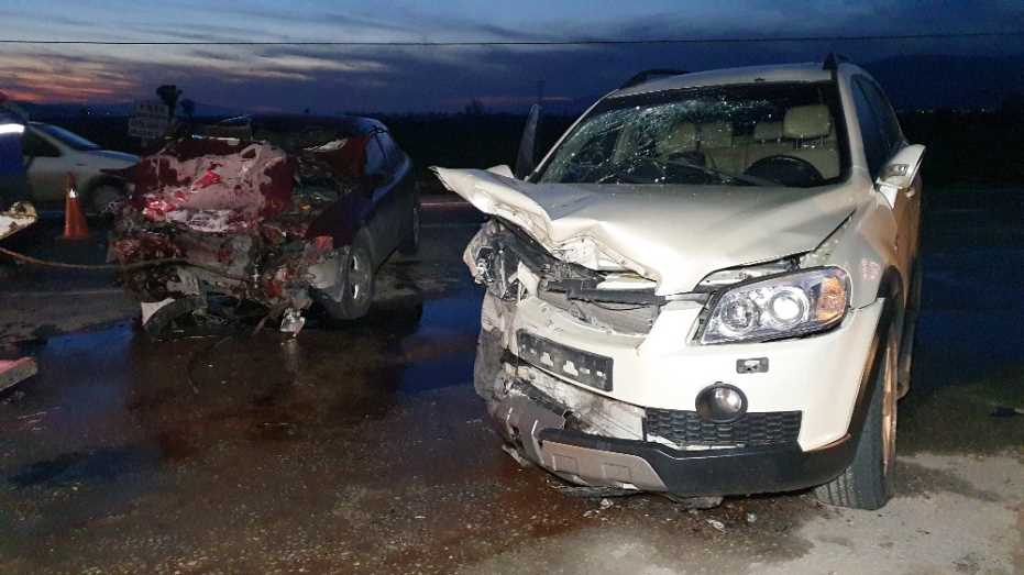 Lüks Cip İle Otomobil Kafa Kafaya Çarpıştı: 3 Yaralı 