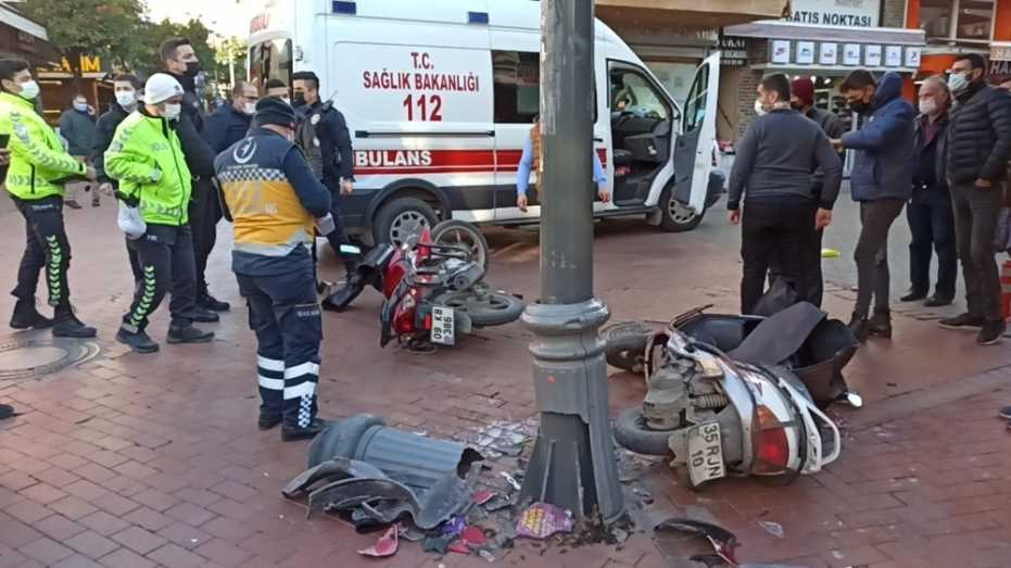 Motosikletler Kafa Kafaya Çarpıştı: 1 Yaralı 