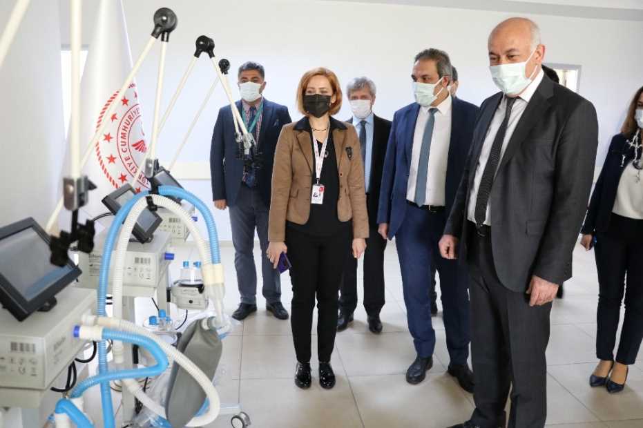 Söke Belediyesi’Nden Devlet Hastanesi’Ne 4 Solunum Cihazı