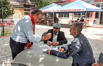 Aksu, vatandaşa imzalı taahhütname dağıttı