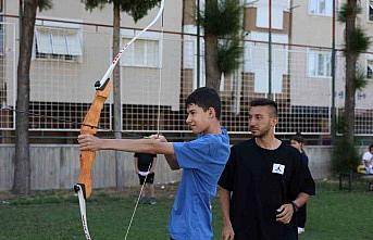 Aydın Büyükşehir Belediyesinin okçuluk kursu ilgi görüyor