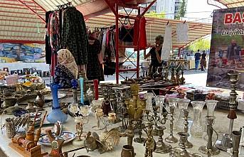 Eski eşyaların buluşma noktası: Efekent Bit Pazarı