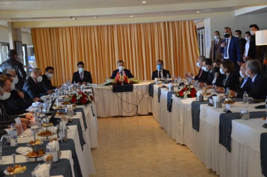 Aydın Valisi Aksoy, Didim’De Turizm Değerlendirme Toplantısına Katıldı 