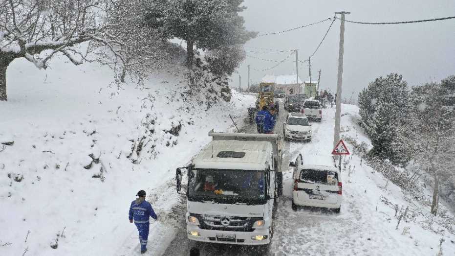 Büyükşehir Çalıştı Vatandaş Yaylada Kar Keyfi Yaşadı 