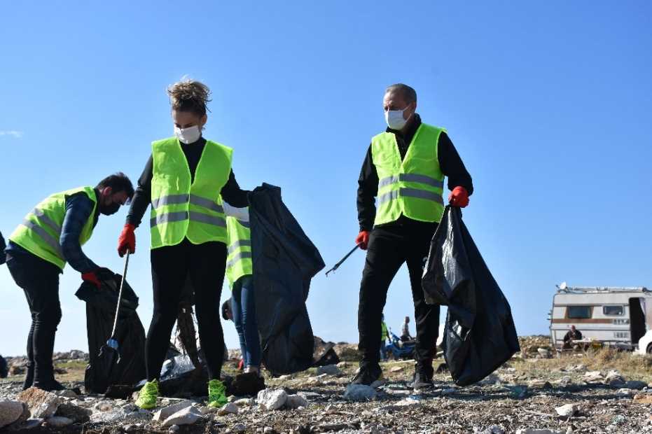 Didim’De Kıyı Temizliği Yapıldı 