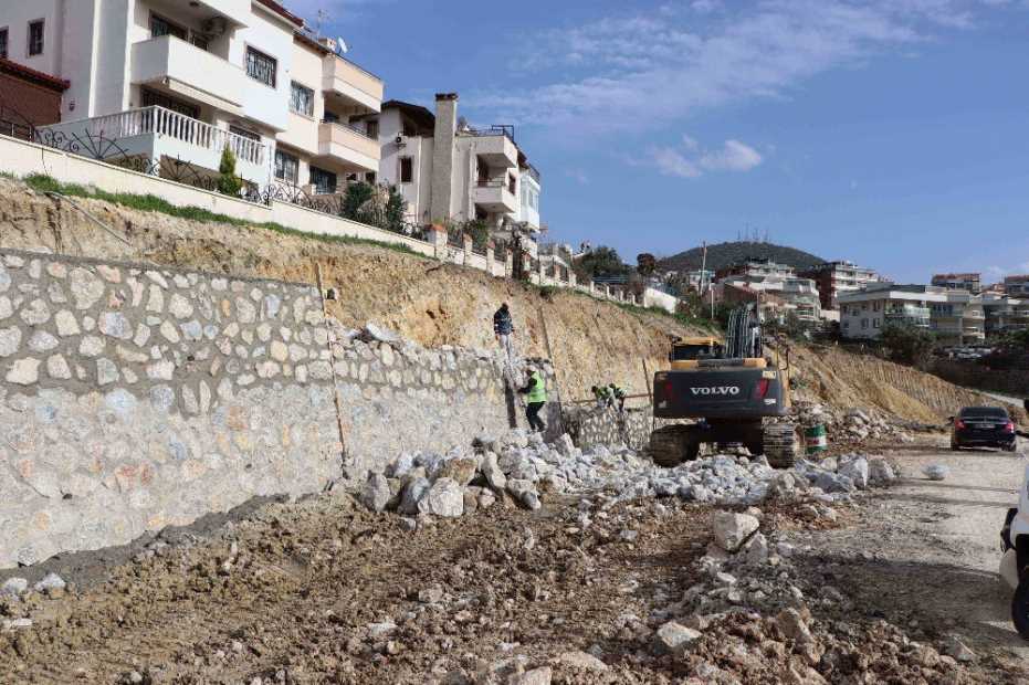 Enver Reis Caddesi’Ndeki Çalışmalar Son Aşamaya Geldi 