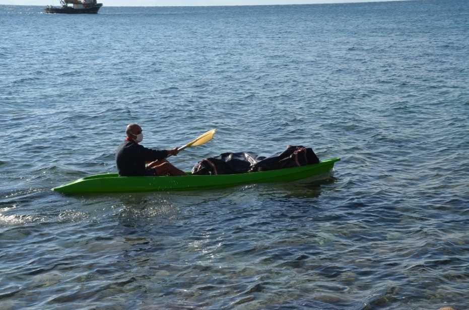 Kayalık Bölgedeki Ceset, Kano Yardımıyla Kıyıya Çıkartıldı 