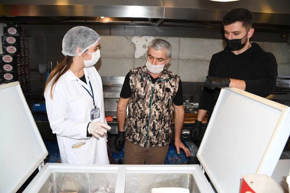 Kuşadası Belediyesi’Nden Paket Servisi Yapan Gıda İşletmelerine Denetim 