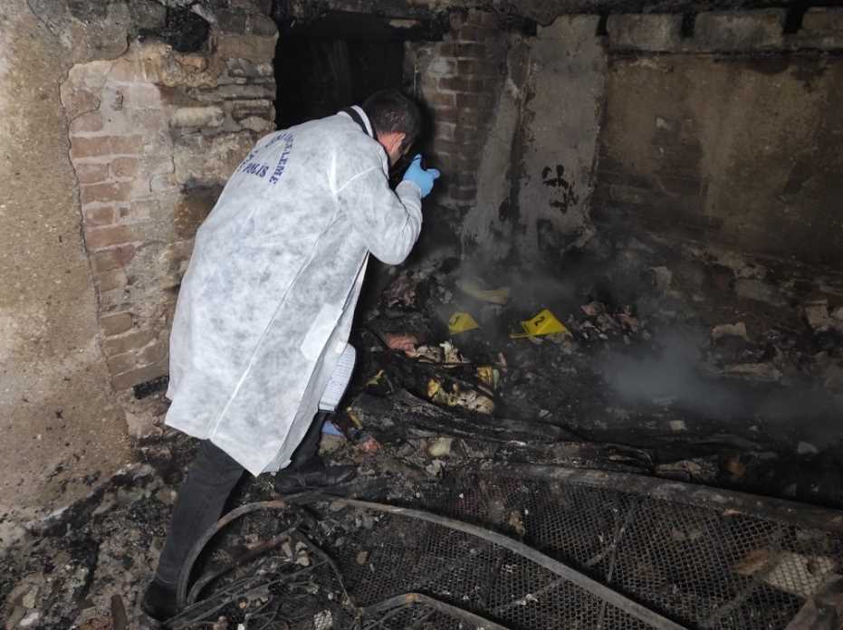 Kuşadası’Ndaki Eski Evler Yangınında Kundaklama İddiası 