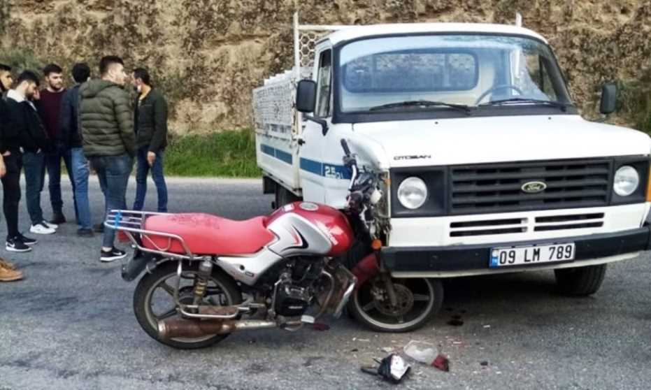 Motosiklet Kamyonete Ok Gibi Saplandı 