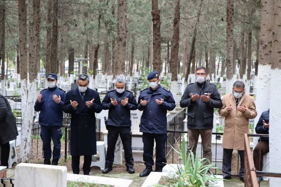 Şehit Polis Fuat Kaplan Kuşadası’Nda Dualarla Anıldı 