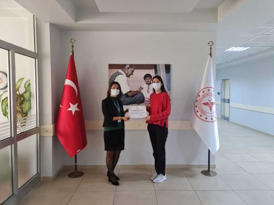 Söke’De Uzmanlıklarını Kazanan Hekimlere Teşekkür Belgesi Verildi 