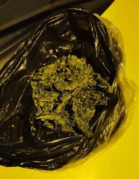 Ticari Taksi İçindeki Şahısların Üzerinden Uyuşturucu Çıktı 