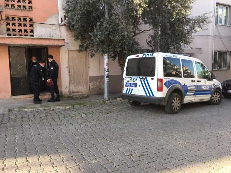 Yaşlı Kadın Evinde Ölü Bulundu 